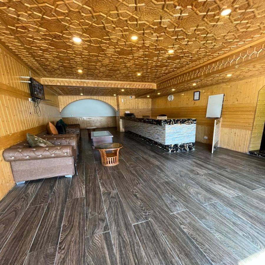 Srīnagar Hotel Sheen المظهر الخارجي الصورة