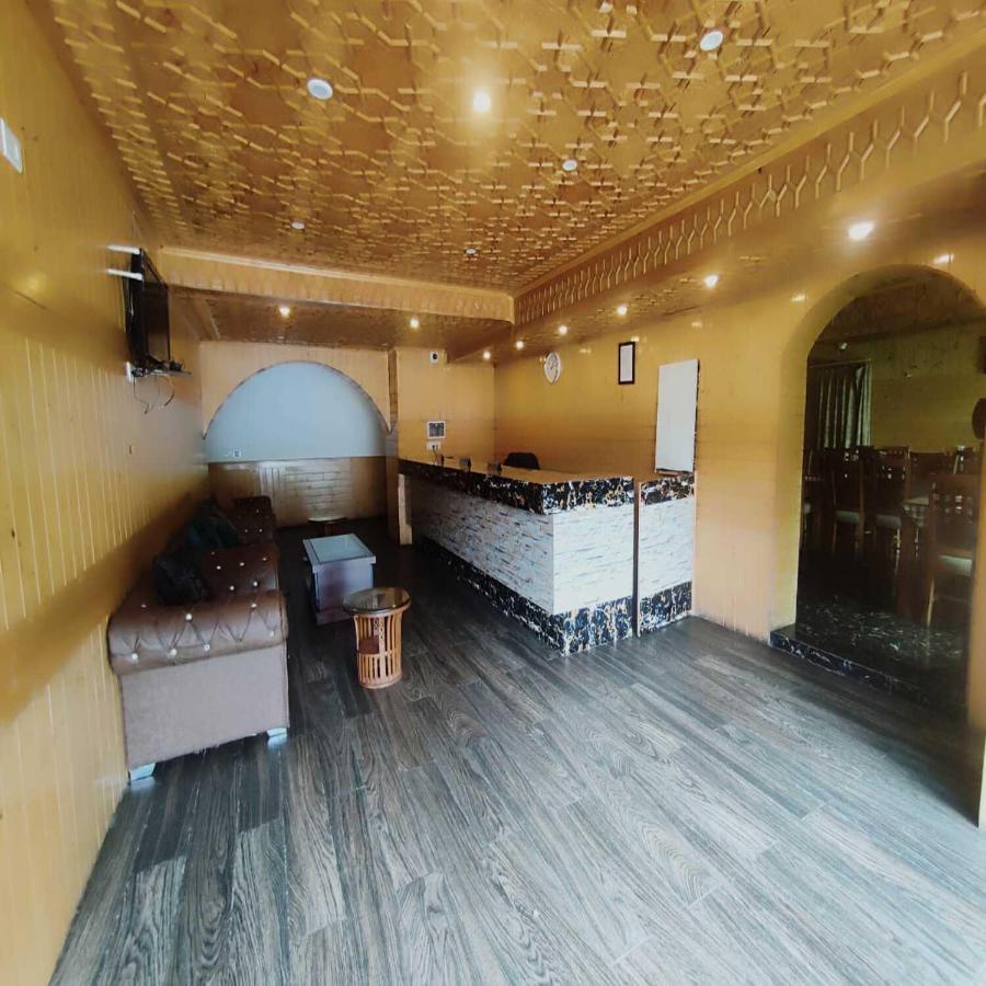 Srīnagar Hotel Sheen المظهر الخارجي الصورة