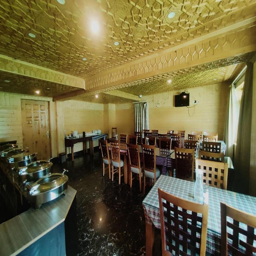 Srīnagar Hotel Sheen المظهر الخارجي الصورة