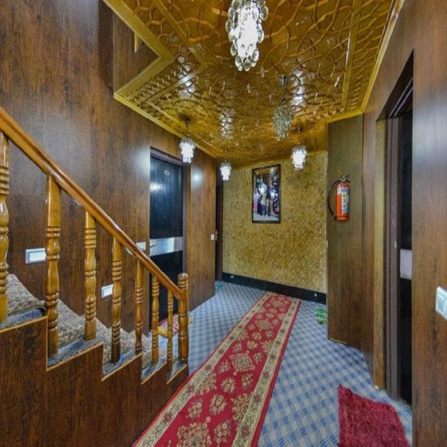 Srīnagar Hotel Sheen المظهر الخارجي الصورة