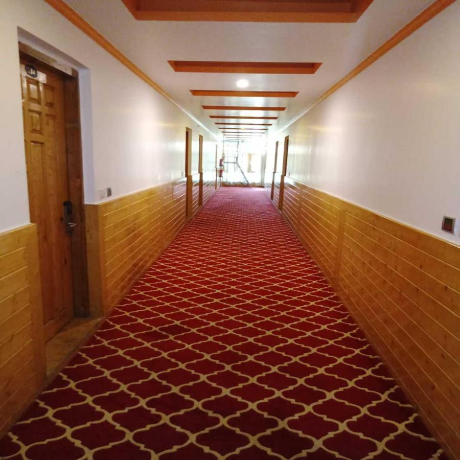 Srīnagar Hotel Sheen المظهر الخارجي الصورة