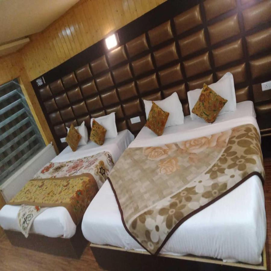 Srīnagar Hotel Sheen المظهر الخارجي الصورة