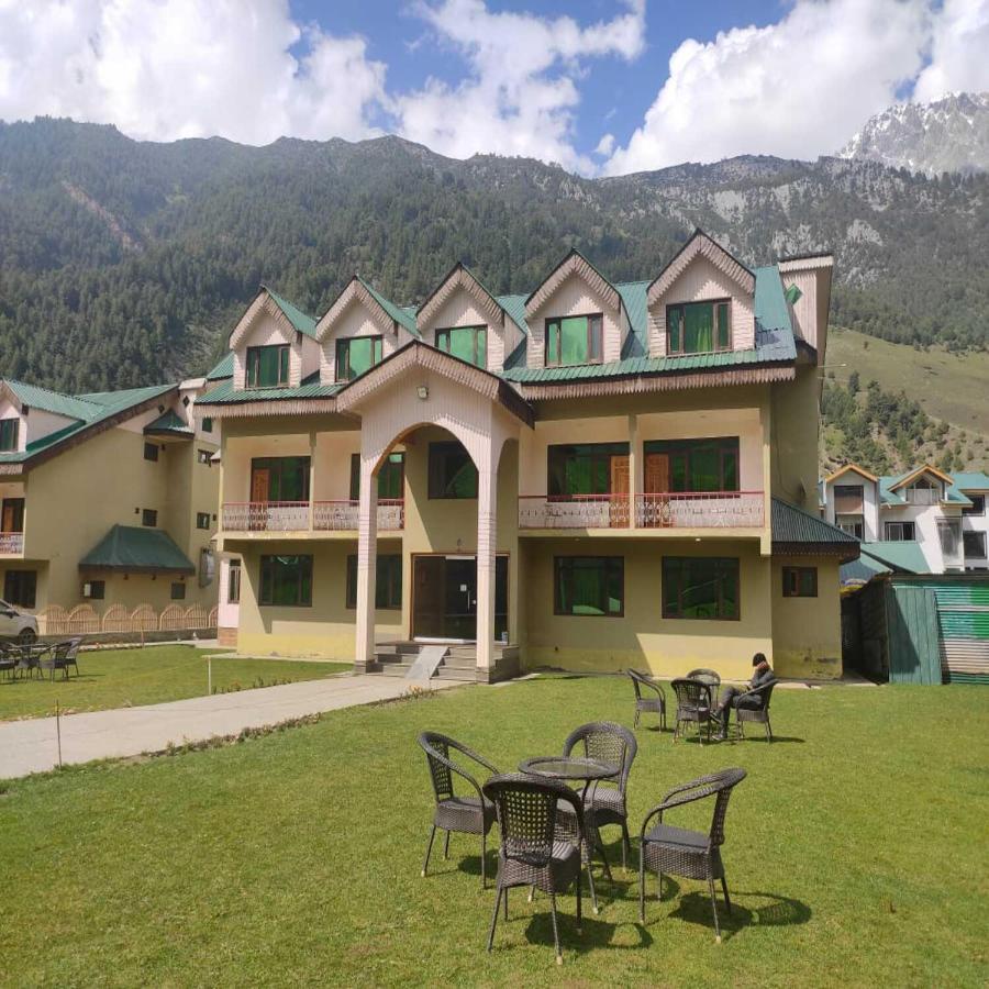 Srīnagar Hotel Sheen المظهر الخارجي الصورة